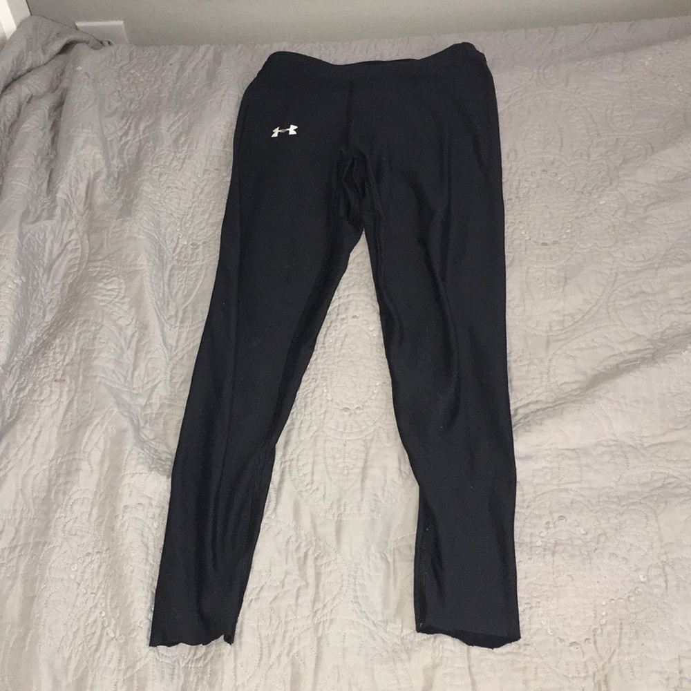 Black athletic leggings